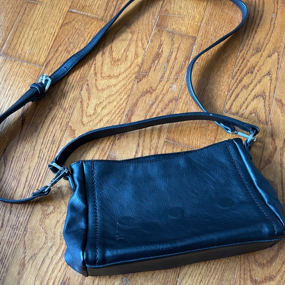Black Leather Crossbody magnolia and Vine
